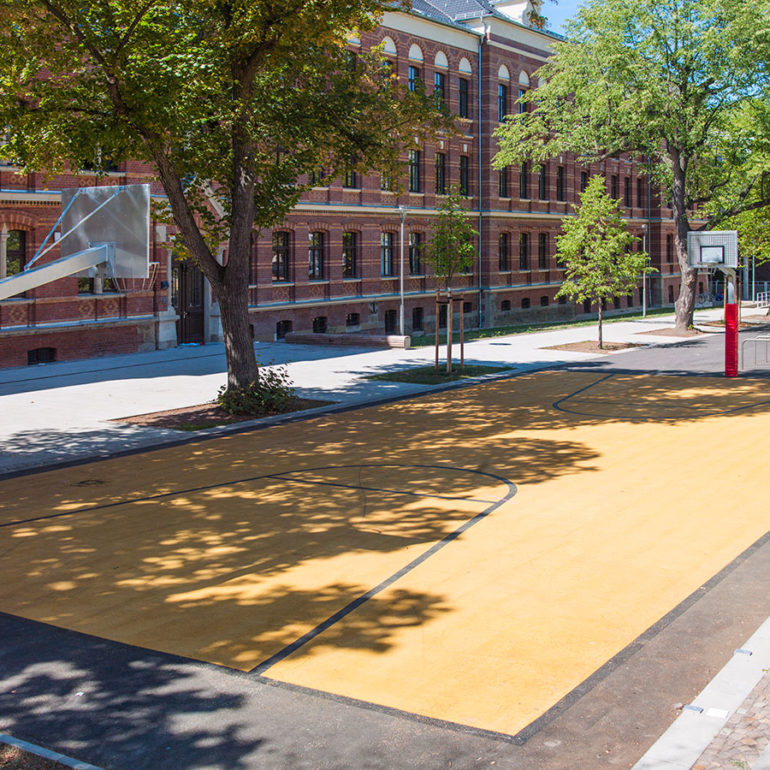 Umbau Renftstraße zu Renftplatz 06